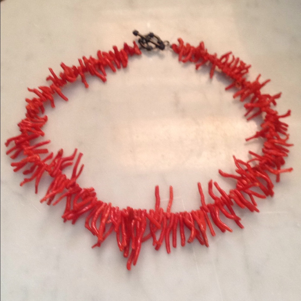 VINTAGE 1970s Genuine Red Branch Coral Necklace